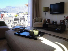 Hill House 2 Bedroom Apartment in De Waterkant